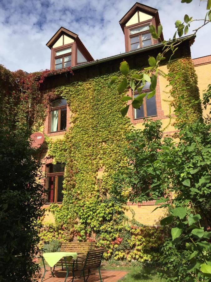 Ferienwohnung Huttenstrasse Halle Halle  Dış mekan fotoğraf